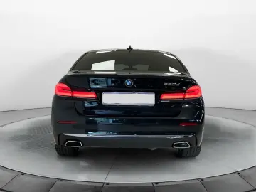 BMW 520d Luxury Line • LED • Interior piele