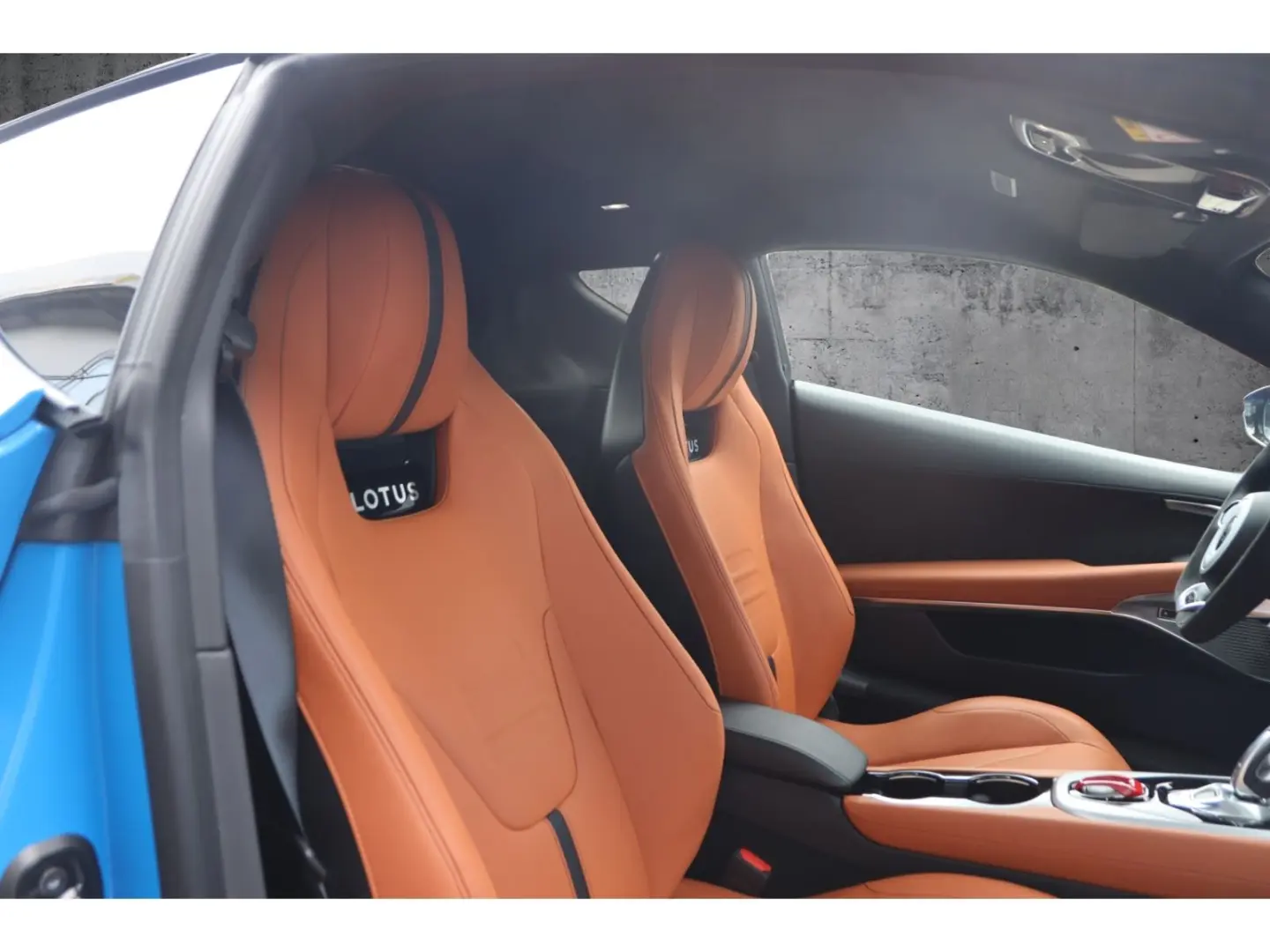Emira V6 First Edition *Lotus Leipzig*