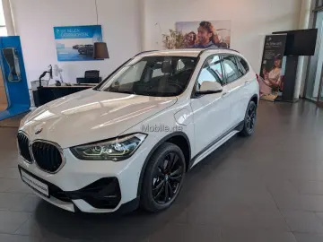 X1 xDrive25e Sport Line Steptronic Aut. Head-Up