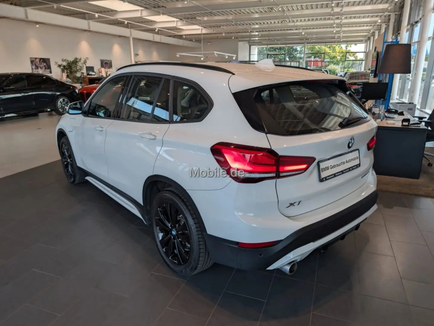 X1 xDrive25e Sport Line Steptronic Aut. Head-Up