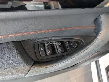 X1 xDrive25e Sport Line Steptronic Aut. Head-Up