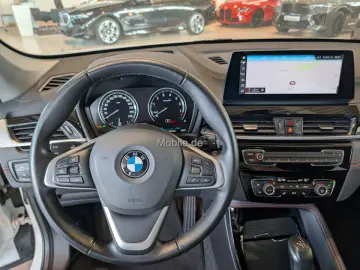X1 xDrive25e Sport Line Steptronic Aut. Head-Up