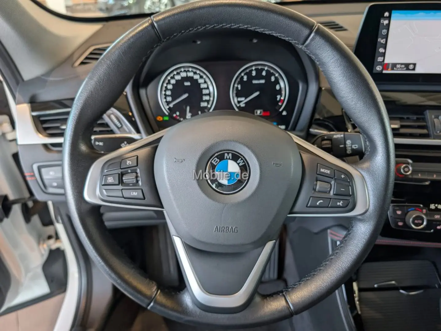 X1 xDrive25e Sport Line Steptronic Aut. Head-Up