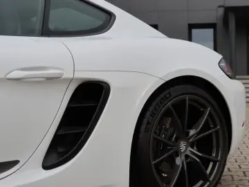 718 Cayman T Chrono CarPlay LED