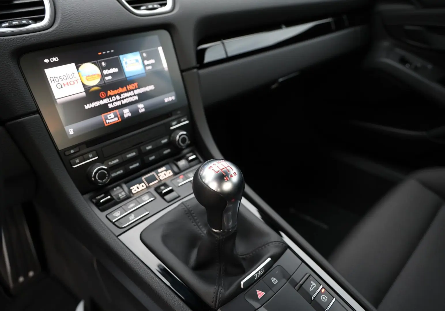 718 Cayman T Chrono CarPlay LED