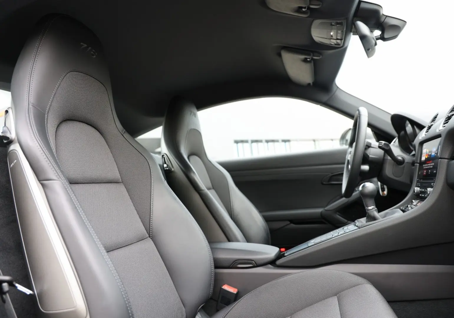 718 Cayman T Chrono CarPlay LED