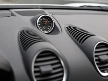 718 Cayman T Chrono CarPlay LED