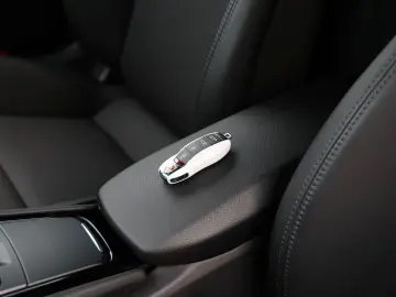 718 Cayman T Chrono CarPlay LED
