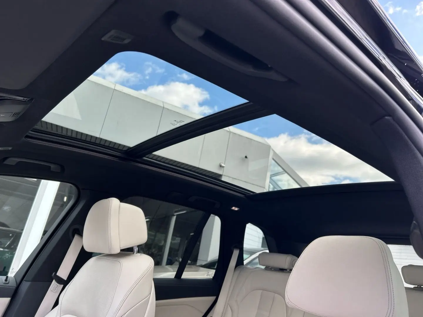 X5 45 e M Sport/Beige/Massage/Ventilation/Panoramic/Laser