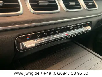 GLE 300 4M AMG Int LED StndHz Distronic+ Kam