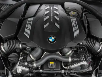M850i xD Coupé Laser 360°HUD DAB B&W SoftCl 20
