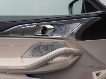M850i xD Coupé Laser 360°HUD DAB B&W SoftCl 20