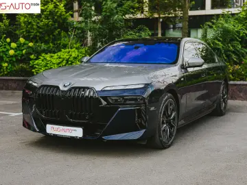 BMW i7