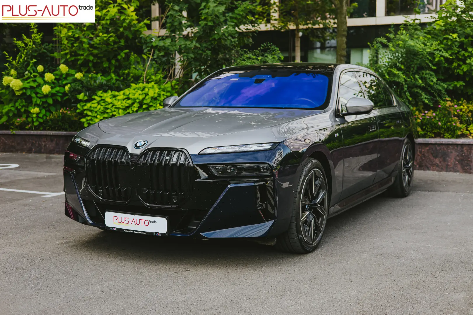 BMW i7