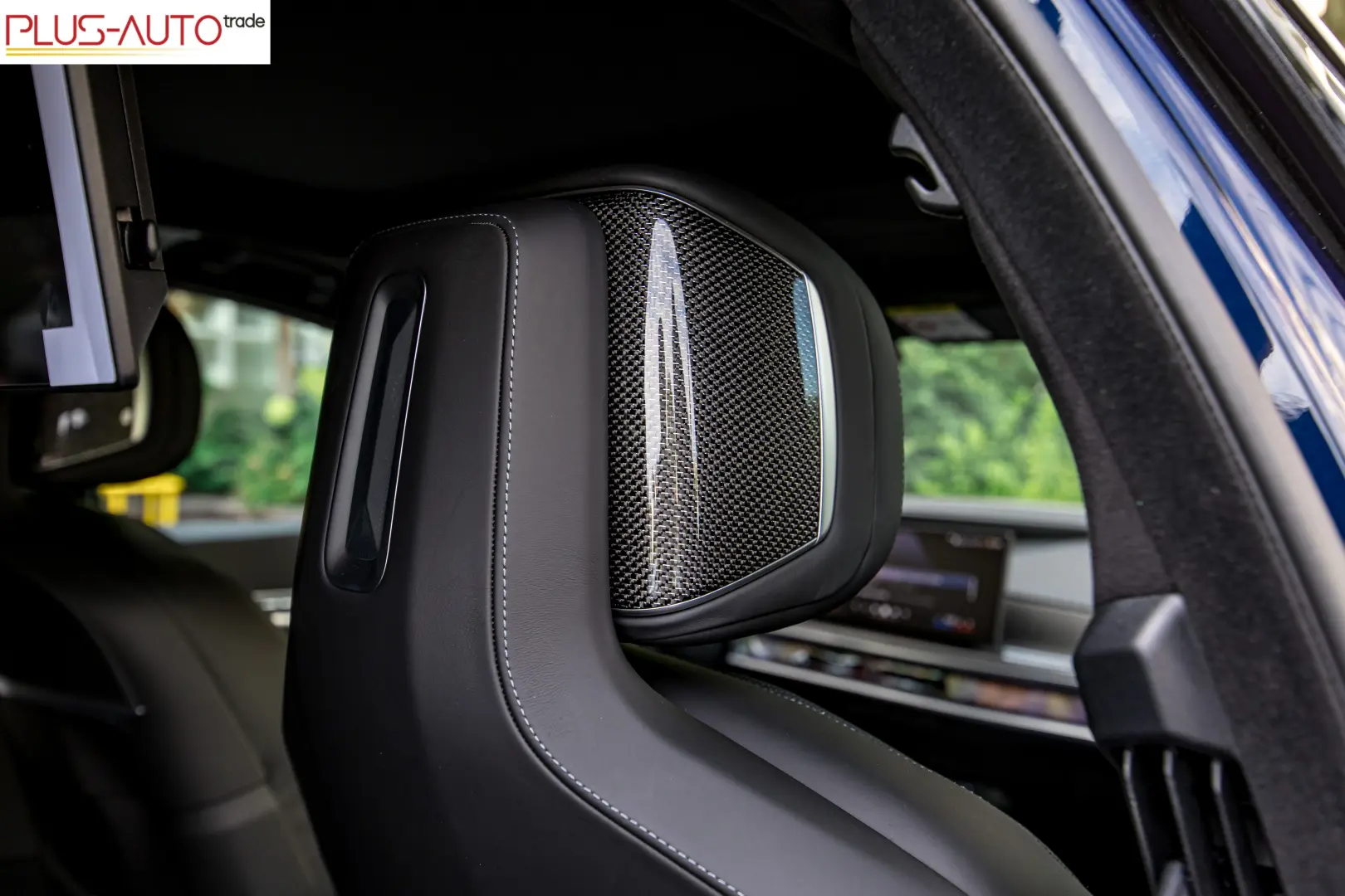 BMW i7