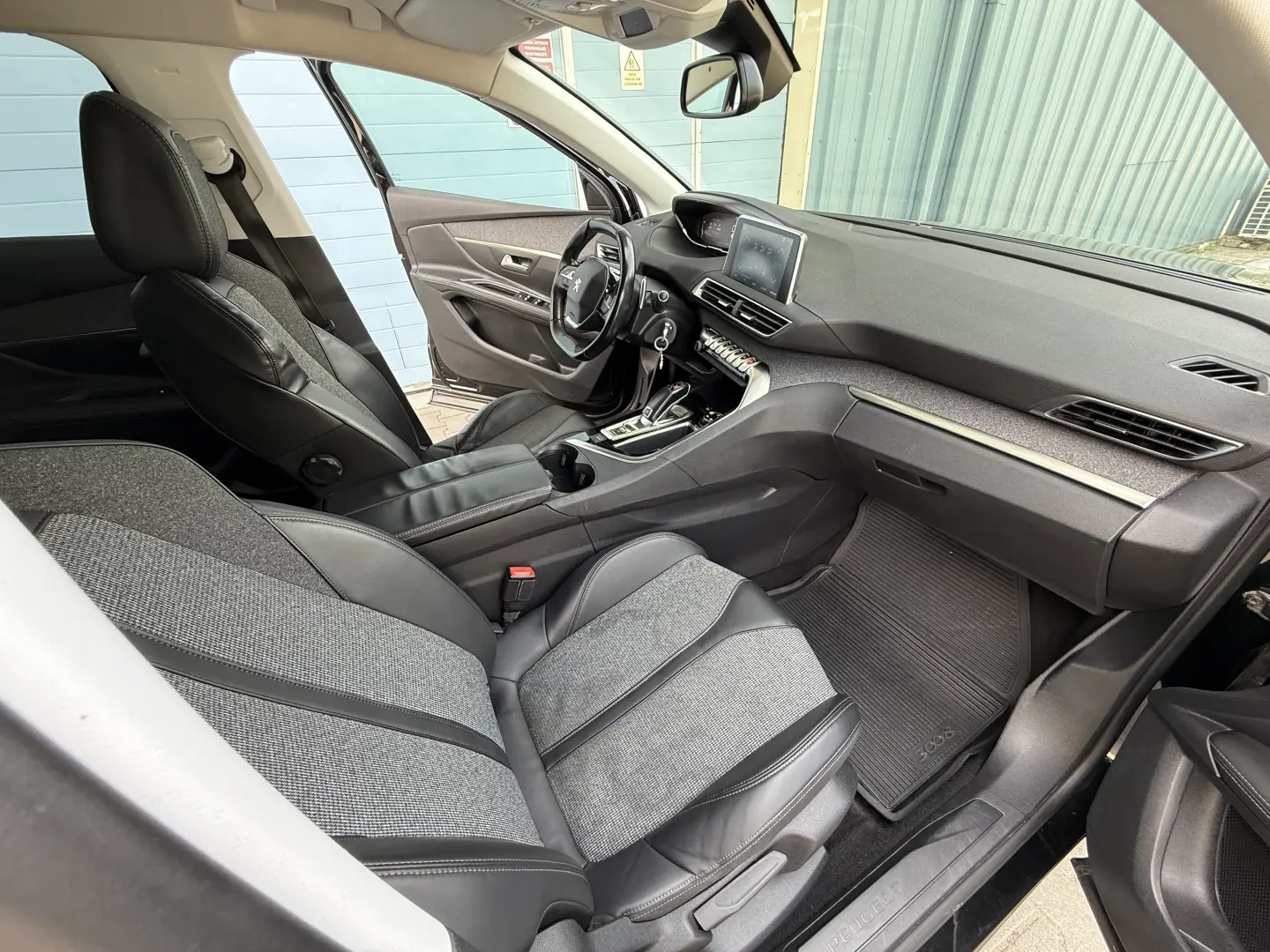 Peugeot 3008 1.5 BlueHDI S&S EAT8 Allure