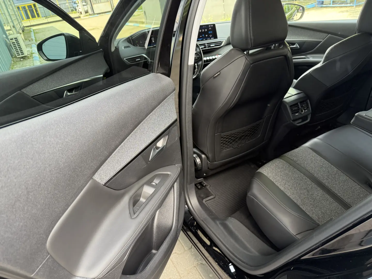 Peugeot 3008 1.5 BlueHDI S&S EAT8 Allure