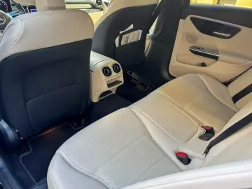 Mercedes-Benz C180