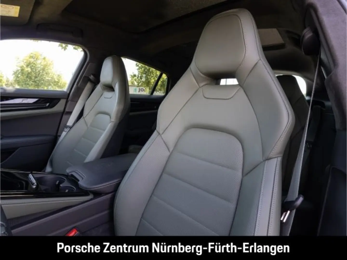 Panamera 4 E-Hybrid ActiveRide Massage HD-Matrix