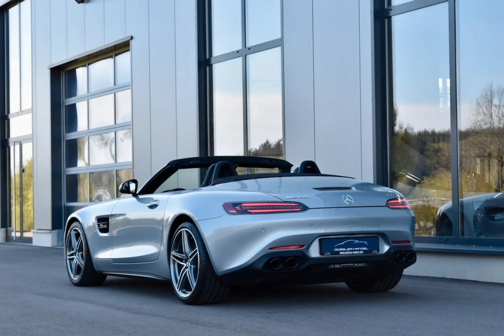 AMG GT ROADSTER BURMESTER AIRSCARF
