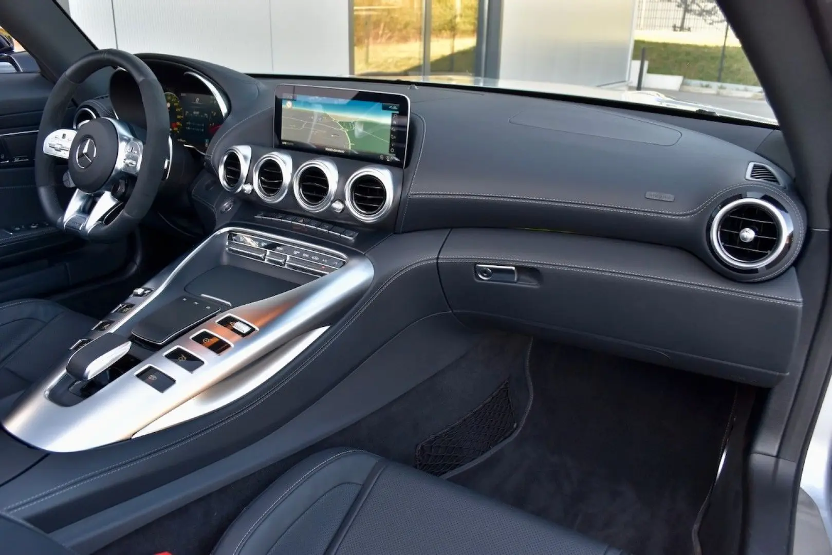 AMG GT ROADSTER BURMESTER AIRSCARF
