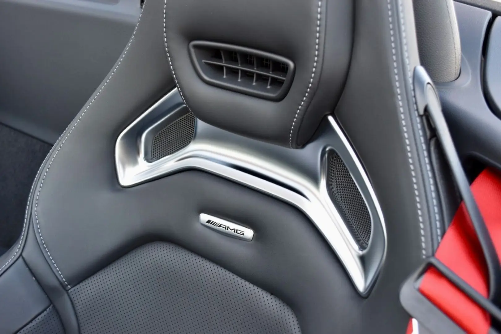 AMG GT ROADSTER BURMESTER AIRSCARF