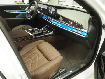 740d xDrive Limousine M-Sport UPE €163870