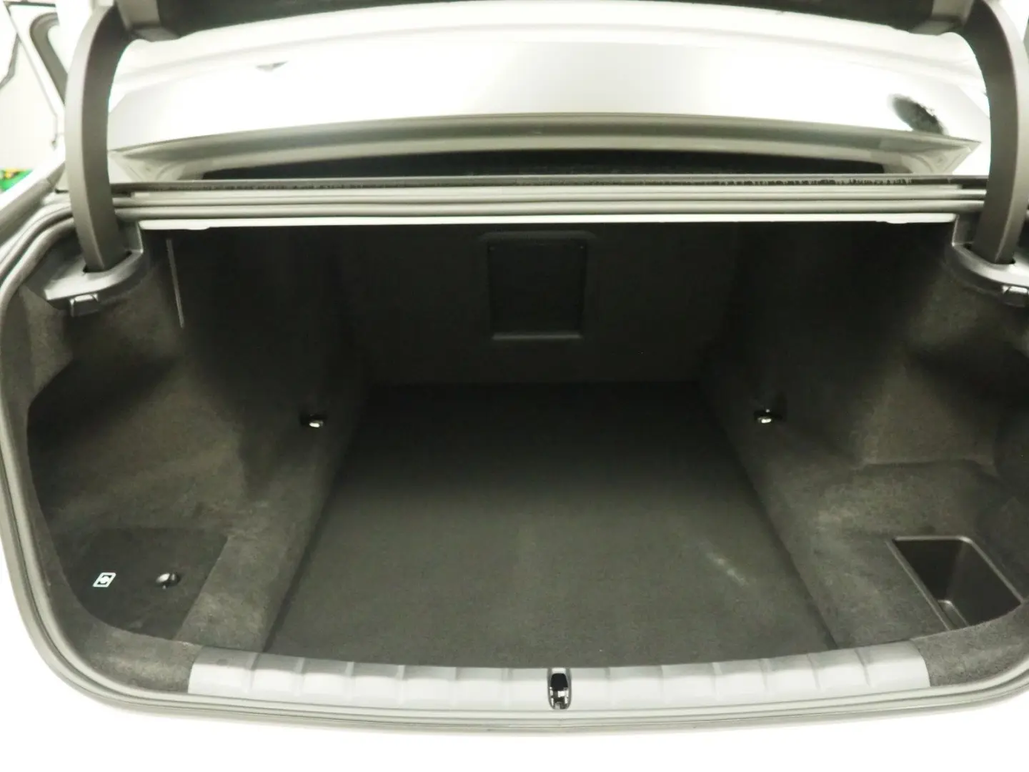740d xDrive Limousine M-Sport UPE €163870