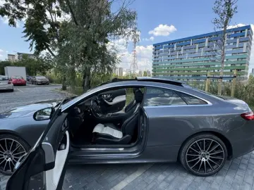 Mercedes-Benz E 400