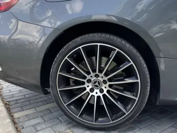 Mercedes-Benz E 400
