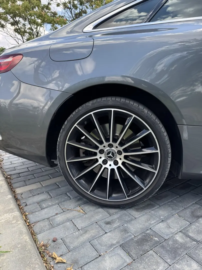 Mercedes-Benz E 400