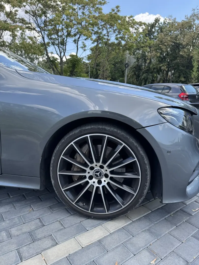 Mercedes-Benz E 400