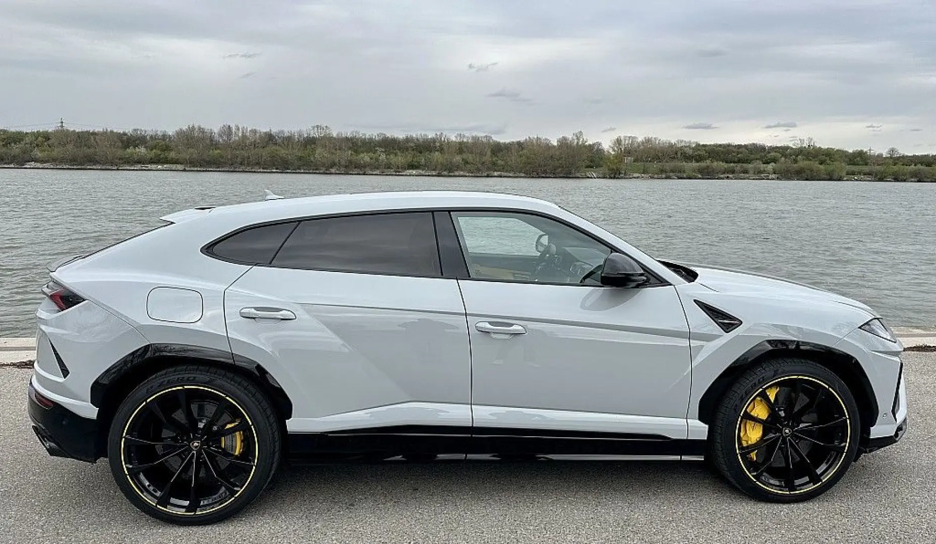 Urus AWD Aut.