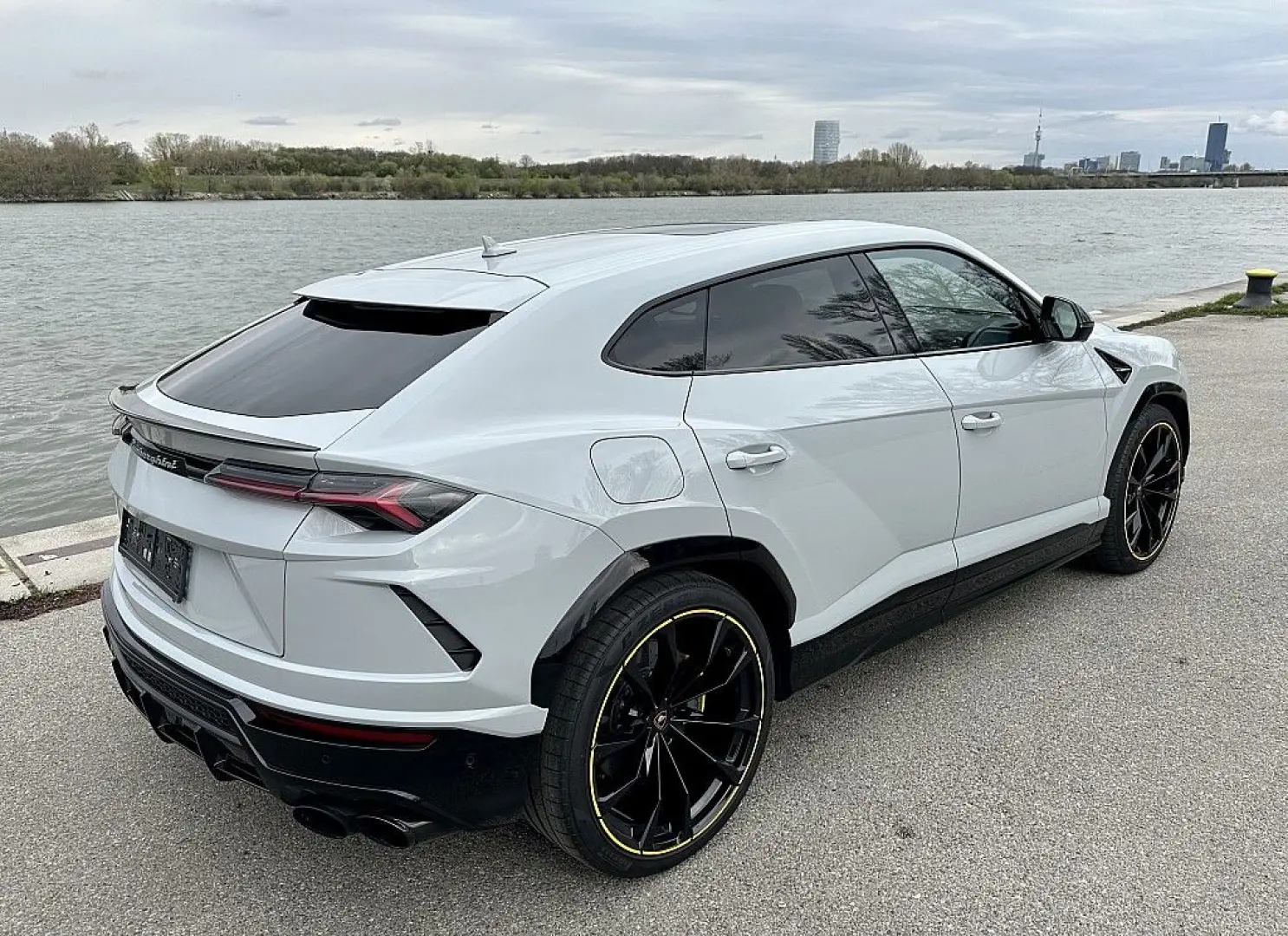 Urus AWD Aut.