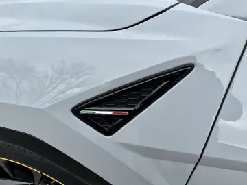 Urus AWD Aut.