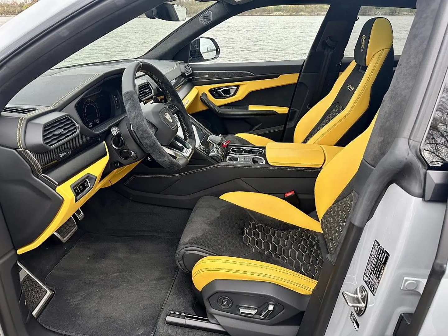 Urus AWD Aut.
