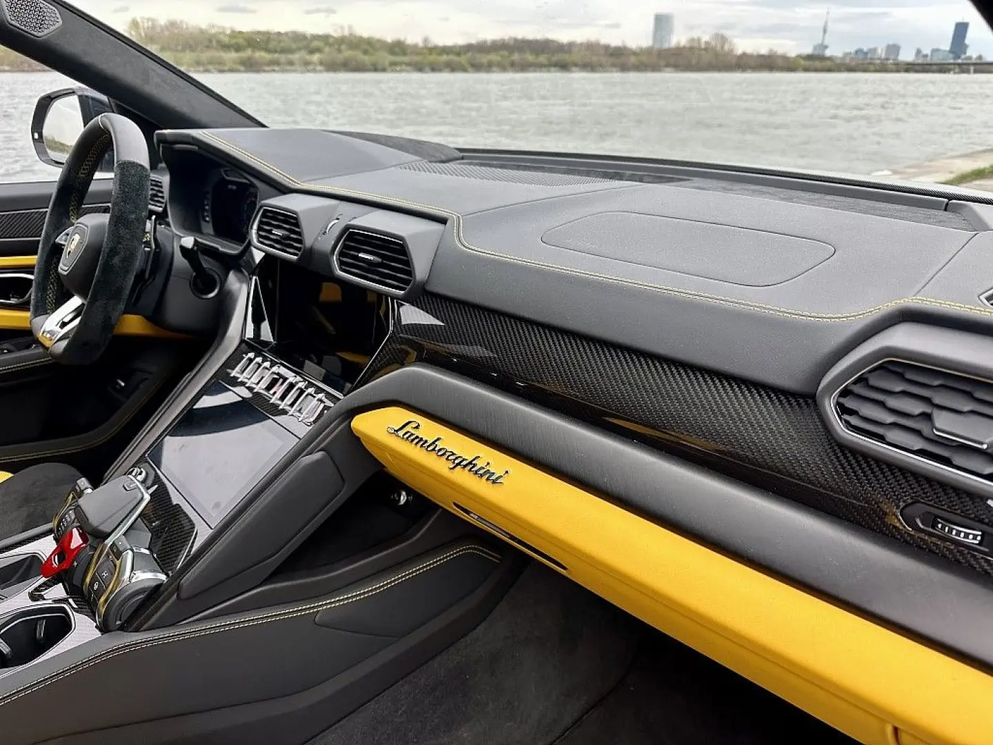 Urus AWD Aut.