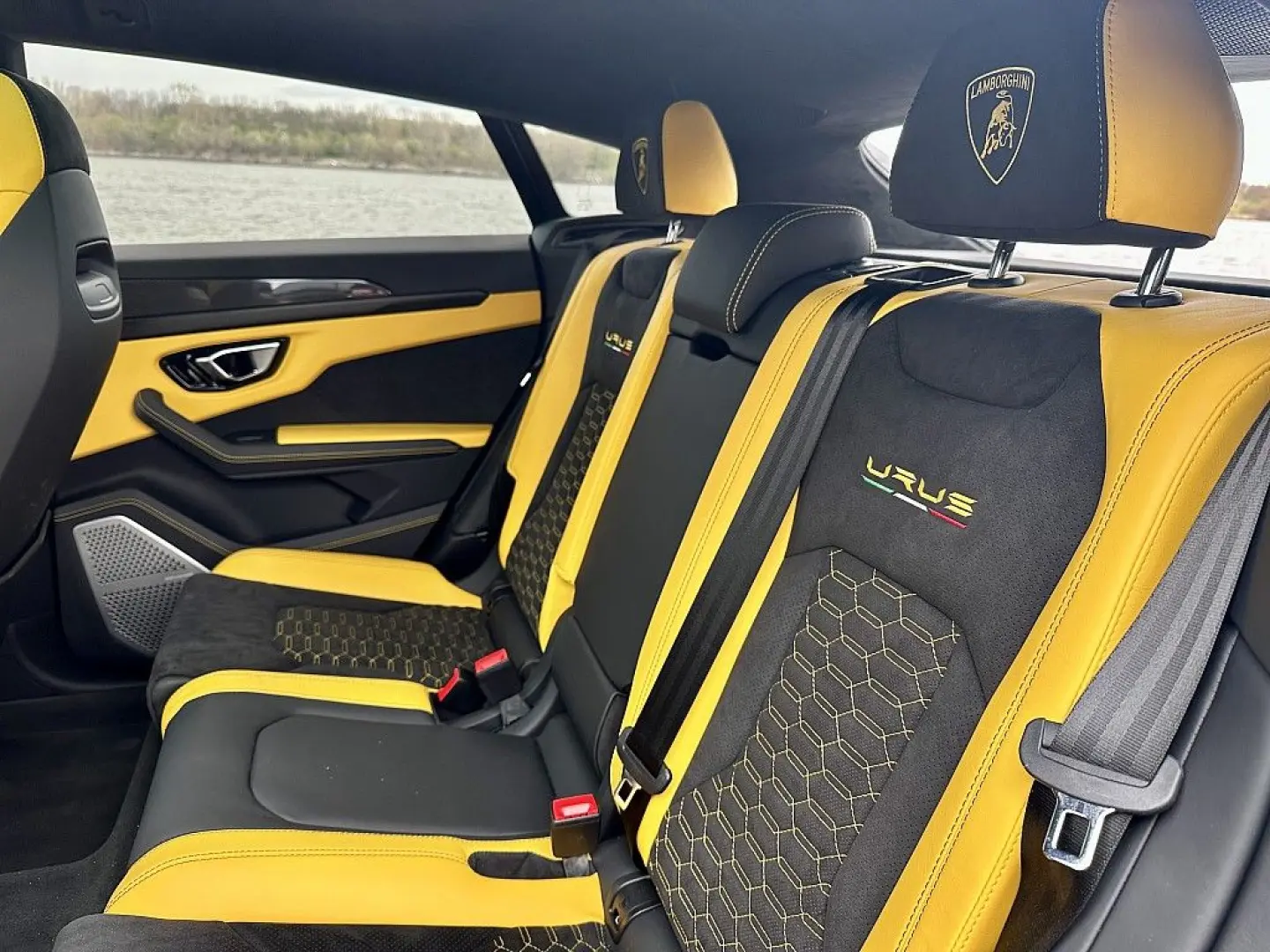 Urus AWD Aut.