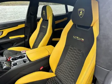 Urus AWD Aut.
