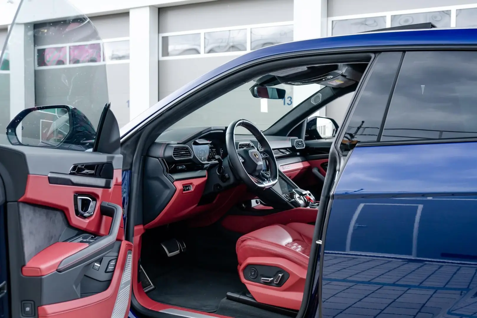 Urus | 1. Hand | Q-Citura | HUD | B&O