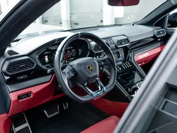Urus | 1. Hand | Q-Citura | HUD | B&O