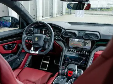 Urus | 1. Hand | Q-Citura | HUD | B&O