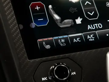 Urus Performante|FULL CARBON|AKRAPOVIC|B&O|VOLL