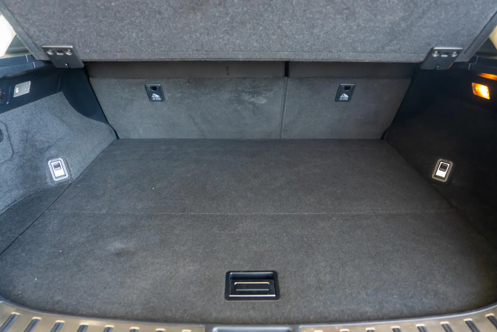 Lexus NX 300h e-Four e-CVT 