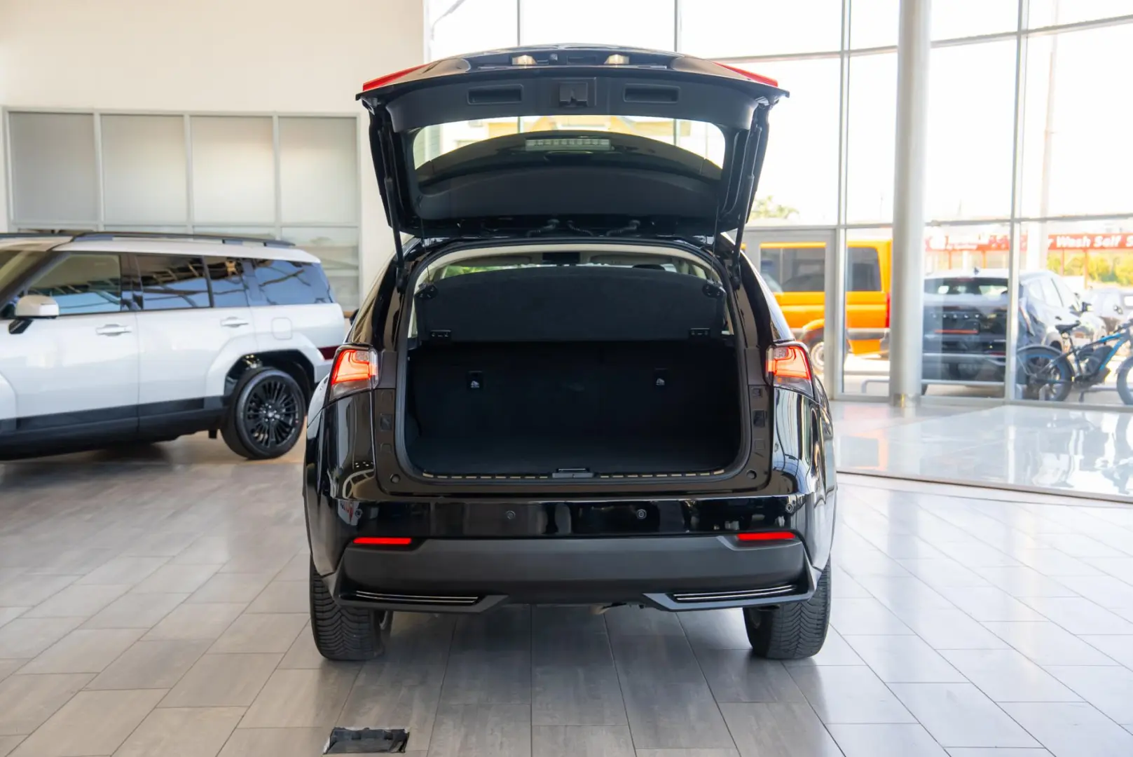 Lexus NX 300h e-Four e-CVT 