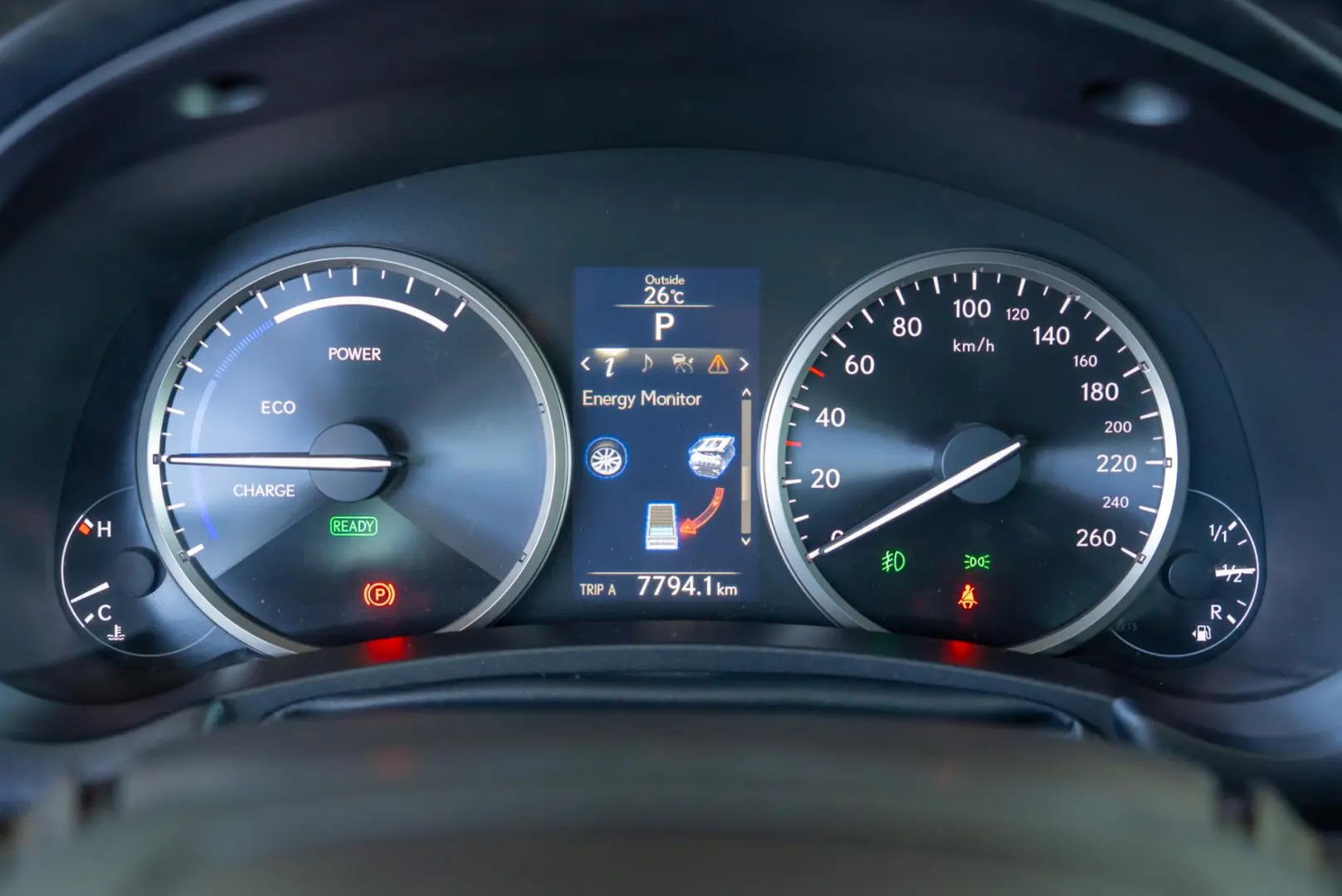 Lexus NX 300h e-Four e-CVT 