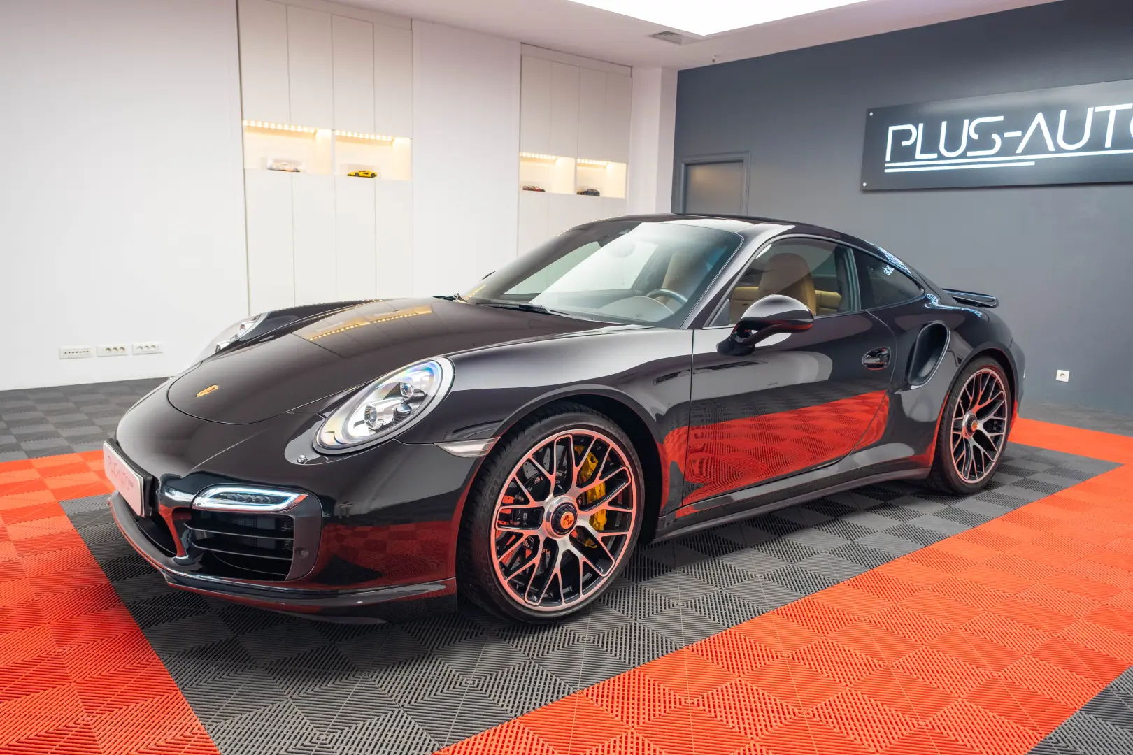 Porsche 911 Turbo S - 991