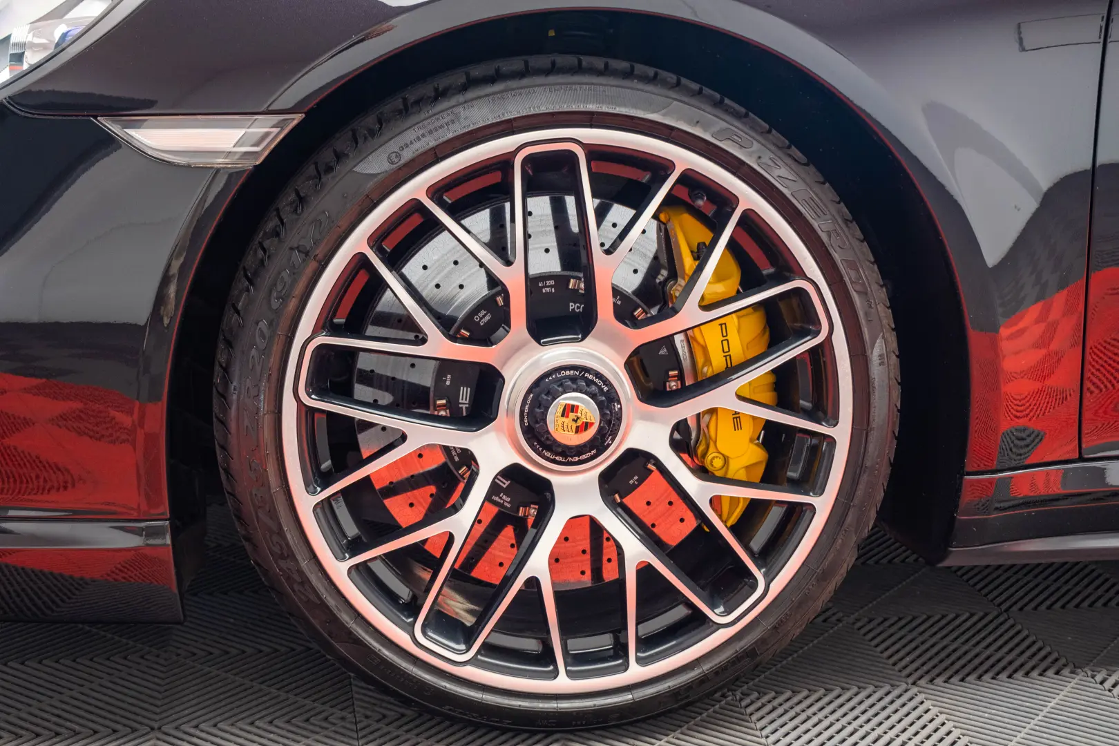 Porsche 911 Turbo S - 991