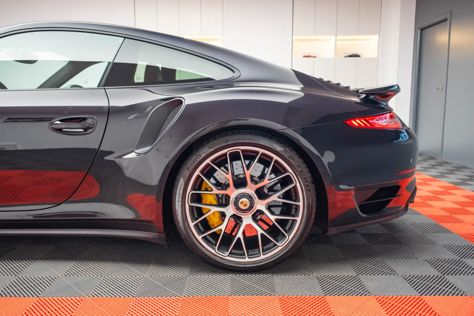 Porsche 911 Turbo S - 991