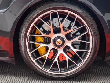Porsche 911 Turbo S - 991
